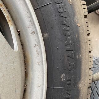 トヨタ・日野系トラックにどうぞｗ　195/70R17.5（ホイル付き）バリ山6本1台分