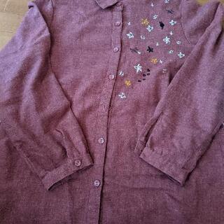 【ネット決済】刺繍が可愛いトップス①