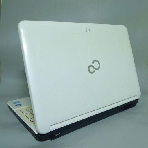 新品高速SSD 中古良品 ノートパソコン 15型ワイド 富士通 AH77/G 第2世代 i7 4コア 8GB Blu-ray 無線LAN webカメラ Windows10 Office 新品高速SSD 中古良品 ノートパソコン 15型ワイド 富士通 AH77/G 第2