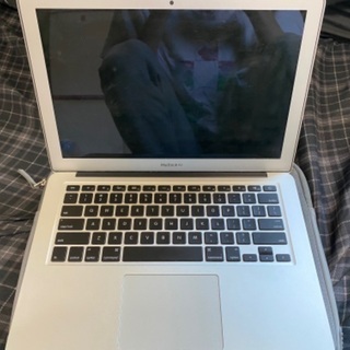 Macbook Air が浸水し、開くことができなくなりました