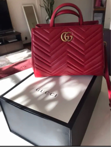 GUCCI GGマーモントハンドバッグ