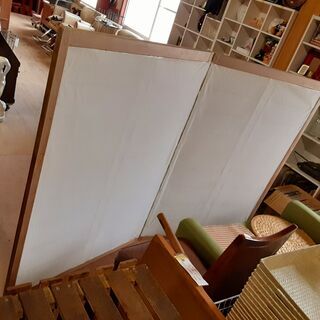 昭和レトロ 2つ折り衝立 布張り 背景かくし 木組み /DJ-0720 2F南1