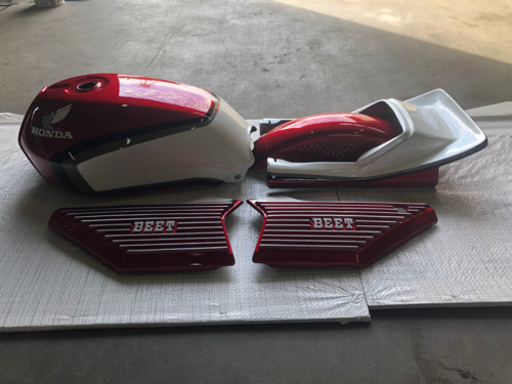 塗装後未使用 CBX400F 外装セット 2型 赤白 タンク テールカウル サイドカバー BEET
