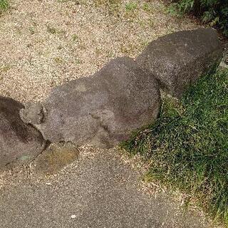 庭石、岩色々譲ります　大阪堺です