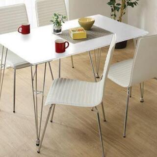 ニトリ 食卓テーブル クーボ2 120WH
　椅子４脚