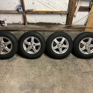 スタッドレスタイヤ　ブリヂストンVRX