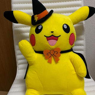 新品　ハロウィンピカチュウ　ぬいぐるみ