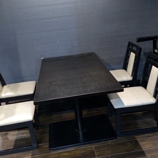 飲食店　テーブル5台　椅子24脚　座椅子19脚