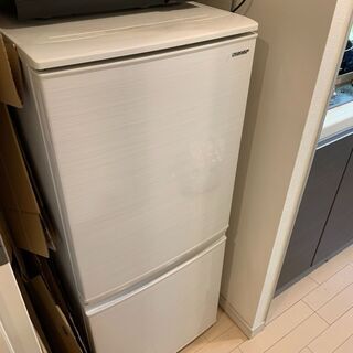 SHARP冷蔵庫（2019年製）137L