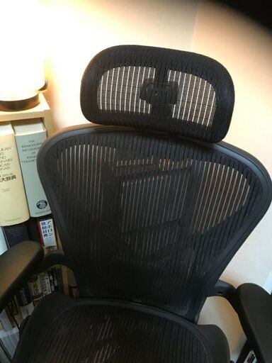 【専用ヘッドレスト付き】アーロンチェア　Aeron Chairs ハーマンミラー hermanmiller  Bサイズ ポスチャーフィット フル装備 グラファイトフレーム グラファイトベース クラシックペリクル 樹脂アーム