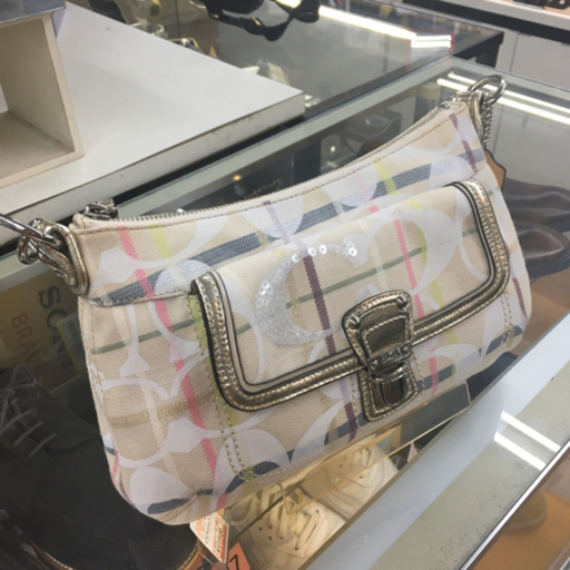 S223　★COACH　コーチ 　シグネチャーハンドバッグ　ベージュXゴールド