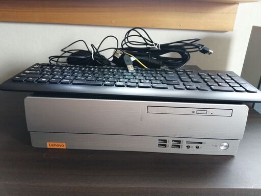 Windows10 PRO,SSD,グラフィックボード装着パソコン Lenovo ノートPCに
