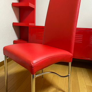 背もたれの高い赤い椅子　[取引中]