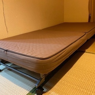 【ネット決済】マットレス式折り畳み可能ベッド　シングル