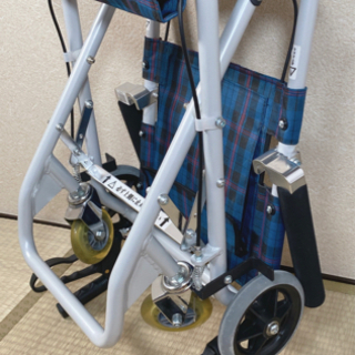 美品】マキライフテック 折り畳み 車椅子 介護 【公式通販】