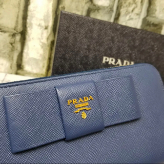 PRADA プラダ 長財布