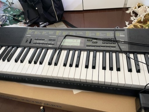 値下げしました！美品　CASIO　カシオ　CTK-2200 61鍵 電子キーボード