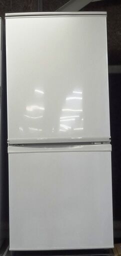 シャープ 冷蔵庫 SJ-D14B-W　中古品 137L 2016年※パッキンに汚れアリ