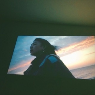 ✩新古品✩スクリーン付✩WiFi接続可プロジェクター✩最寄り駅手渡し可能