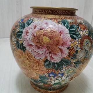 【ネット決済】【伝統工芸品】九谷焼10号花瓶　華やかな絵壺　芦湖作