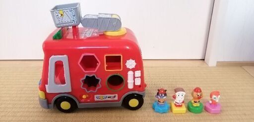 最大12 Offクーポン アンパンマン音と光と手遊びいっぱい Dxパズル消防車 ベビー向けおもちゃ Cityofalamosa Org