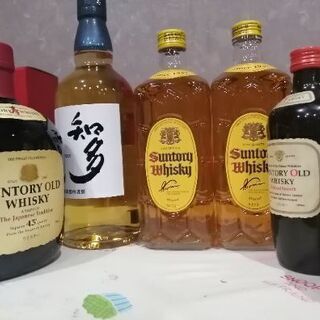ウイスキー芋焼酎７本です。