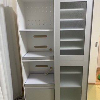 綺麗な食器棚