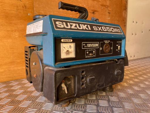 ハ) SUZUKI スズキ SX650RII 小型エンジン発電機 100V 50Hz 交流100V／550W 2スト ポータブル キャンプ アウトドア 防災