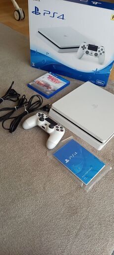 PS4 500GB　ホワイト+ニードフォースピード　ペイバック