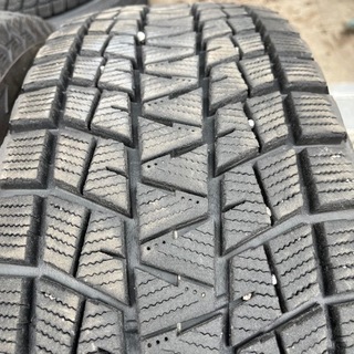 バリ山　BRIDGESTONE DM-V1 225/70R16 スタッドレス  タイヤ　
