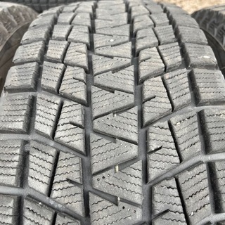 バリ山　BRIDGESTONE DM-V1 225/70R16 スタッドレス  タイヤ　