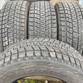 バリ山　BRIDGESTONE DM-V1 225/70R16 スタッドレス  タイヤ　