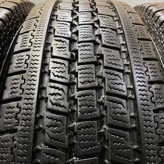 TOYO DELVEX 934 195/80R15 107/105L LT 15インチ スタッドレス 4本 2019年製 レジアスエース ハイエース等　(MTA180) クレジットカード QRコード決済可能