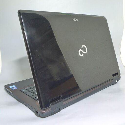 新品SSD+HDD640GB テレビ機能 中古良品 ノートパソコン 17.3型 富士通