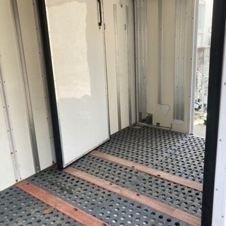 値下げ‼️美品☆冷凍車箱2t 3.2×1.85×H2.0 物置、