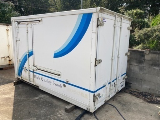 値下げ‼️美品☆冷凍車箱2t 3.2×1.85×H2.0 物置、ガレージなどに