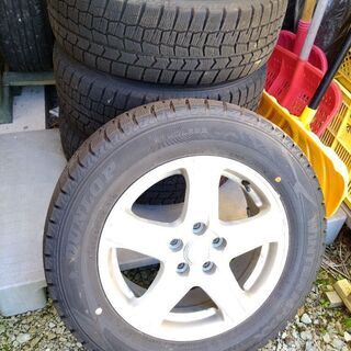 【10/24値下げ】ダンロップ　スタッドレスタイヤ　195/65R15　ホイール付　プリウス