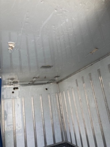 値下げ‼️冷凍車箱2t 3.2×1.85×H2.0 ガレージや倉庫、物置