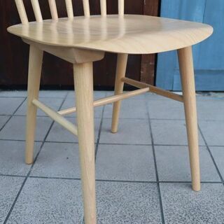 TON(トン)のIronica ダイニングチェアー2脚セットです
