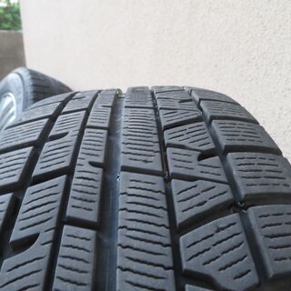 スタットレスタイヤ　195/65R15