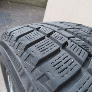 スタットレスタイヤ　195/65R15