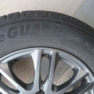 スタットレスタイヤ　195/65R15