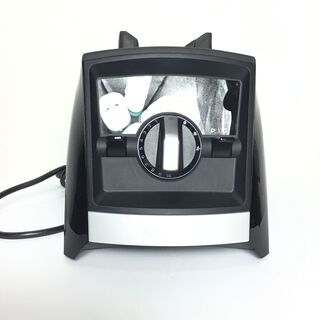 Vitamix VM0111と防音カバーとゴム製の土台