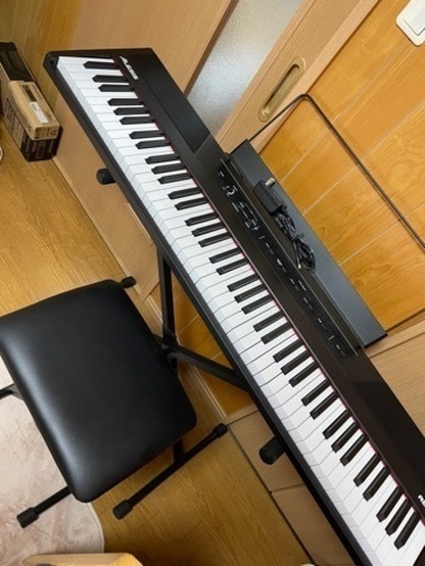 終了Alesis 電子ピアノ 88鍵盤  スタンド　イス　セット