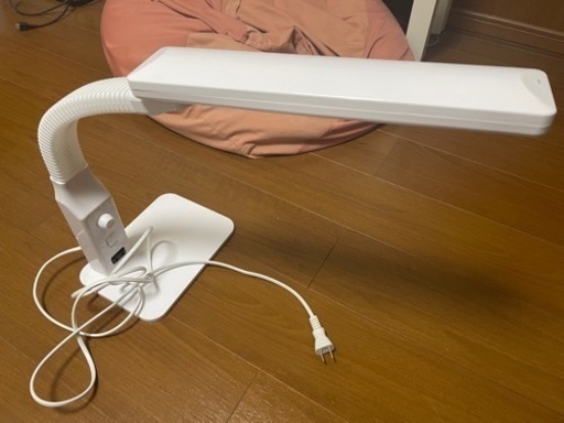 【商談中】LED学習スタンド売ります