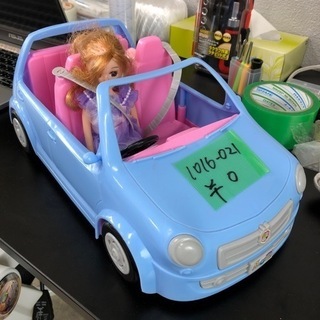 1016-021 車と人形のおもちゃ