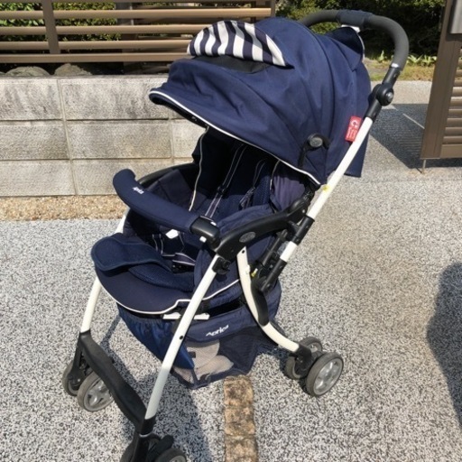 アップリカ　ベビーカー　ラクーナビッテ