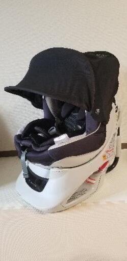 エールべべ　回転式チャイルドシート