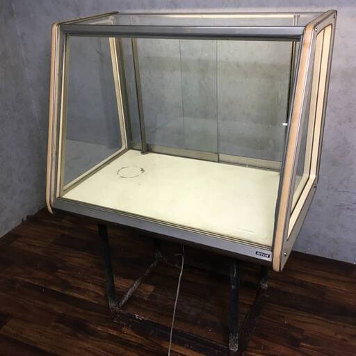 ⭕⭕⭕PH5/49　ガラスショーケース 鉄枠 W91×D60×H122cm 中古 展示 業務用 ディスプレイ コレクション 店舗用 陳列棚 什器 硝子棚 ライト⭕⭕⭕