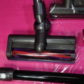 30  ダイソンV6（バッテリー新品）コードレス掃除機